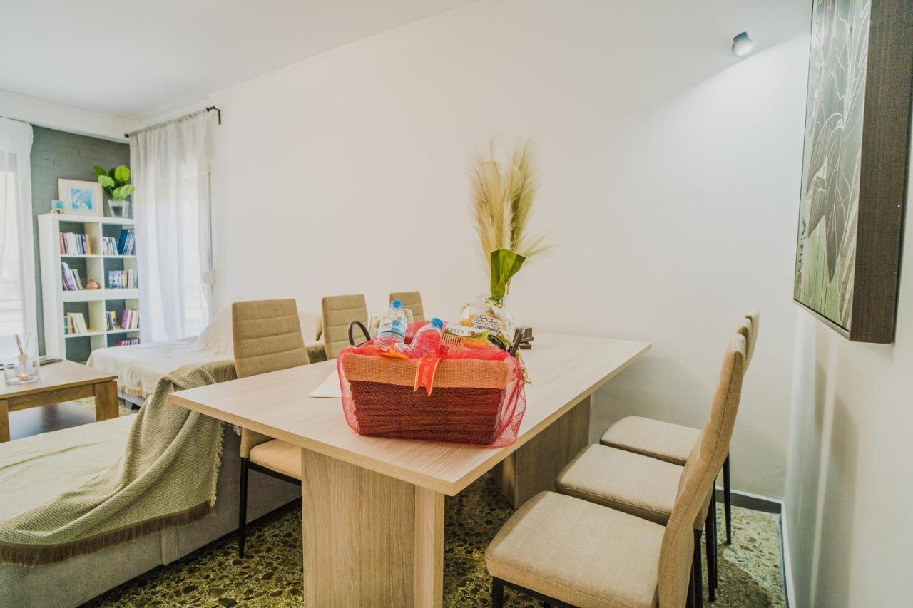 Green Apartment Ground Floor Feel Like Home Properties Saronida Екстер'єр фото